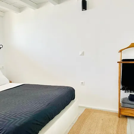 Silvernoses Little Venice * Mykonos Town